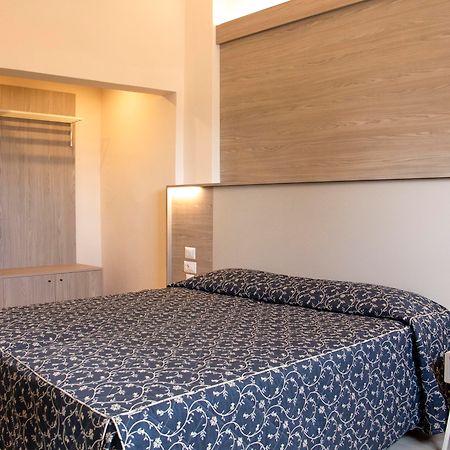 Hotel Mediterraneo Civitavecchia Bagian luar foto