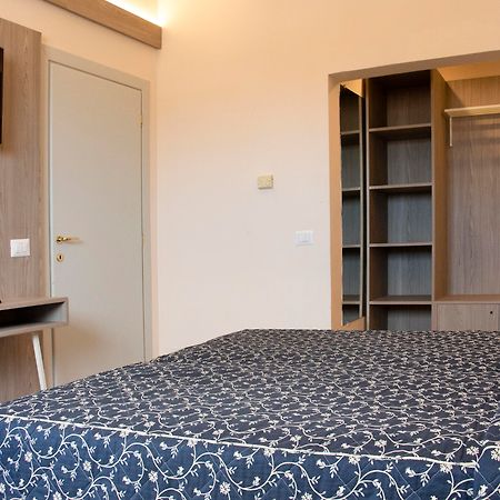 Hotel Mediterraneo Civitavecchia Bagian luar foto