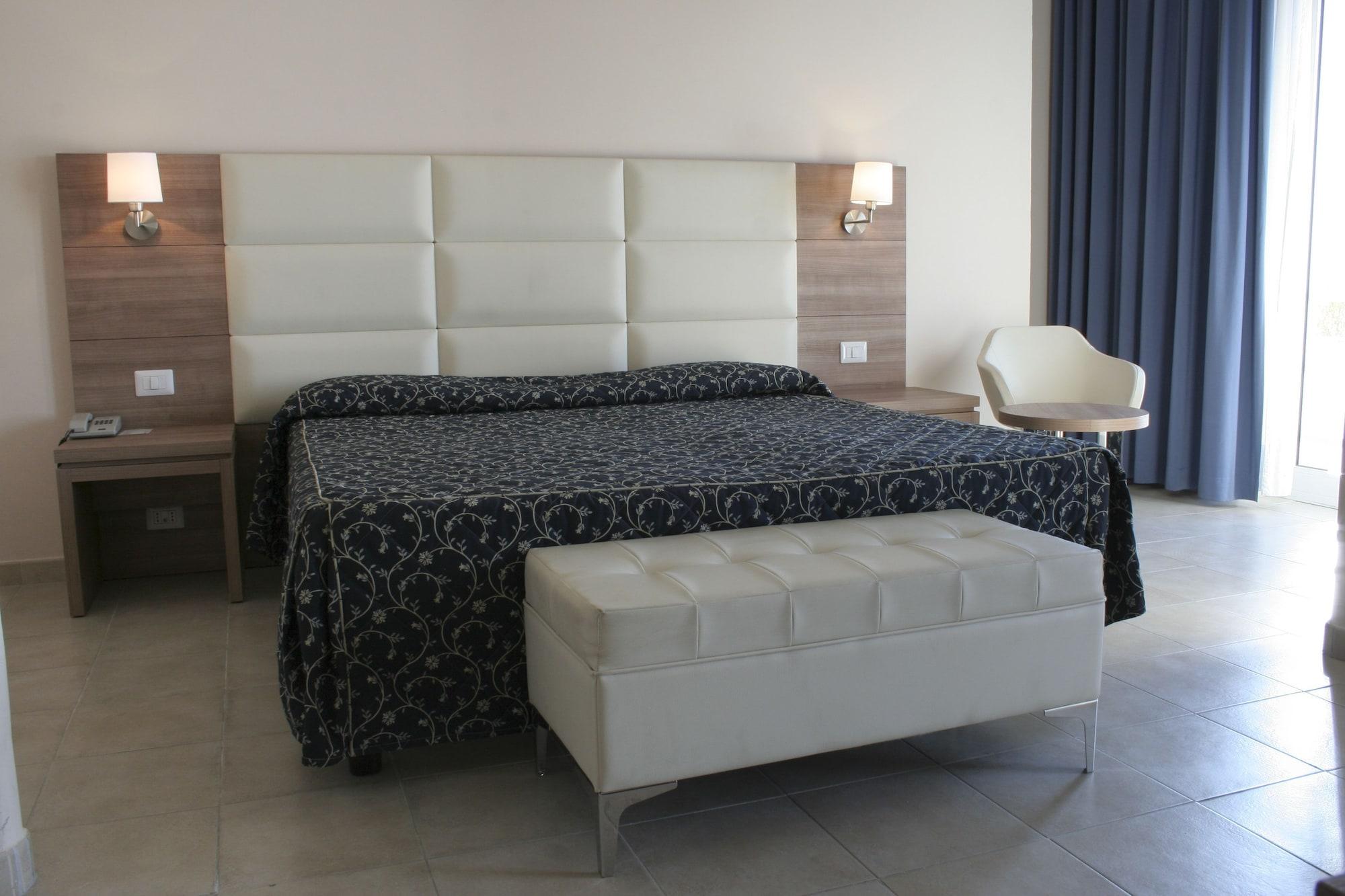 Hotel Mediterraneo Civitavecchia Bagian luar foto