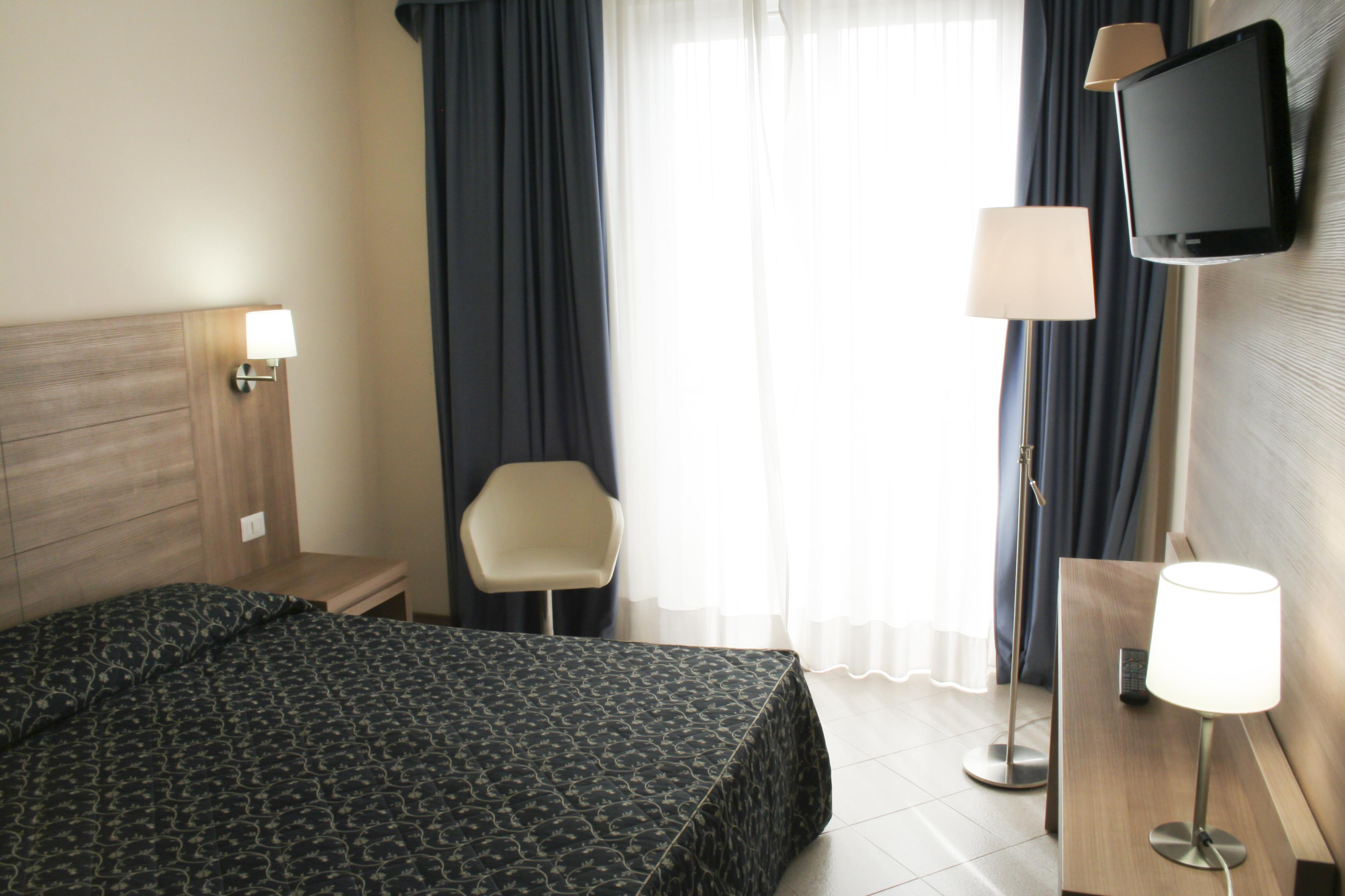 Hotel Mediterraneo Civitavecchia Bagian luar foto