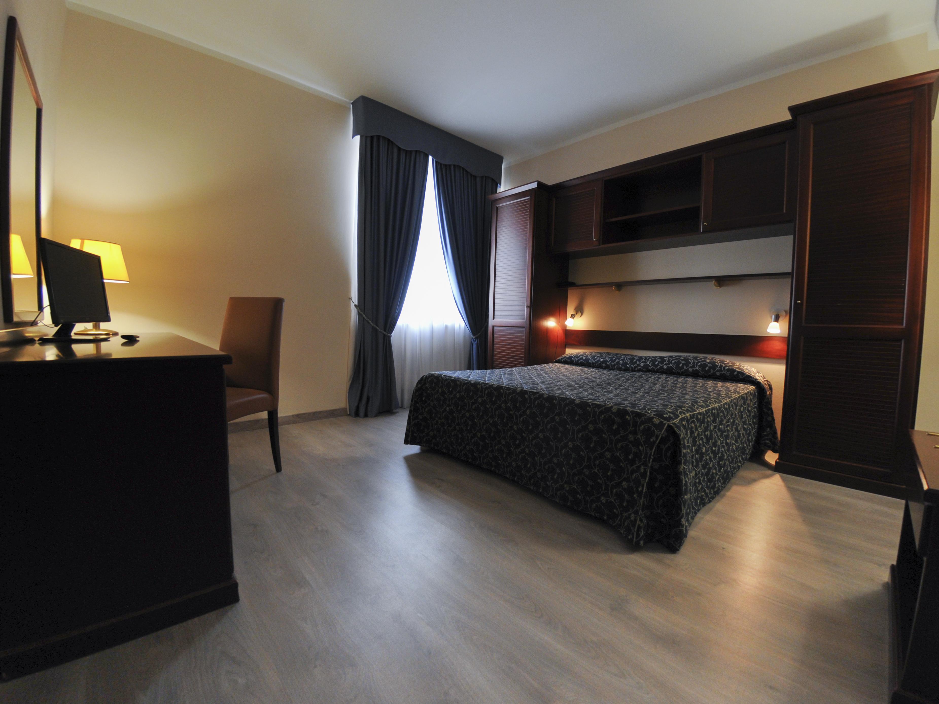 Hotel Mediterraneo Civitavecchia Bagian luar foto