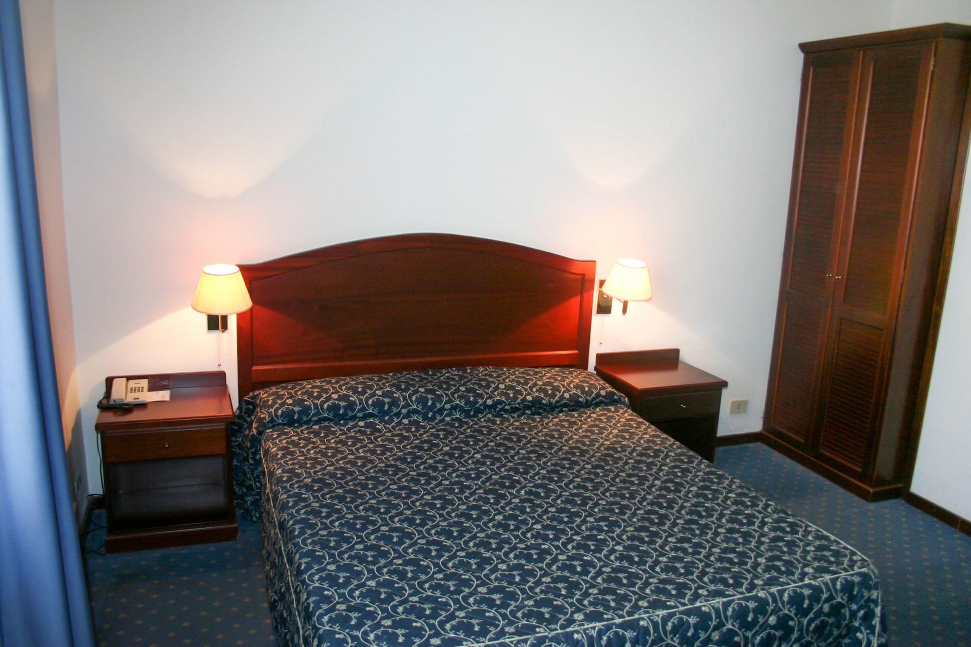 Hotel Mediterraneo Civitavecchia Bagian luar foto
