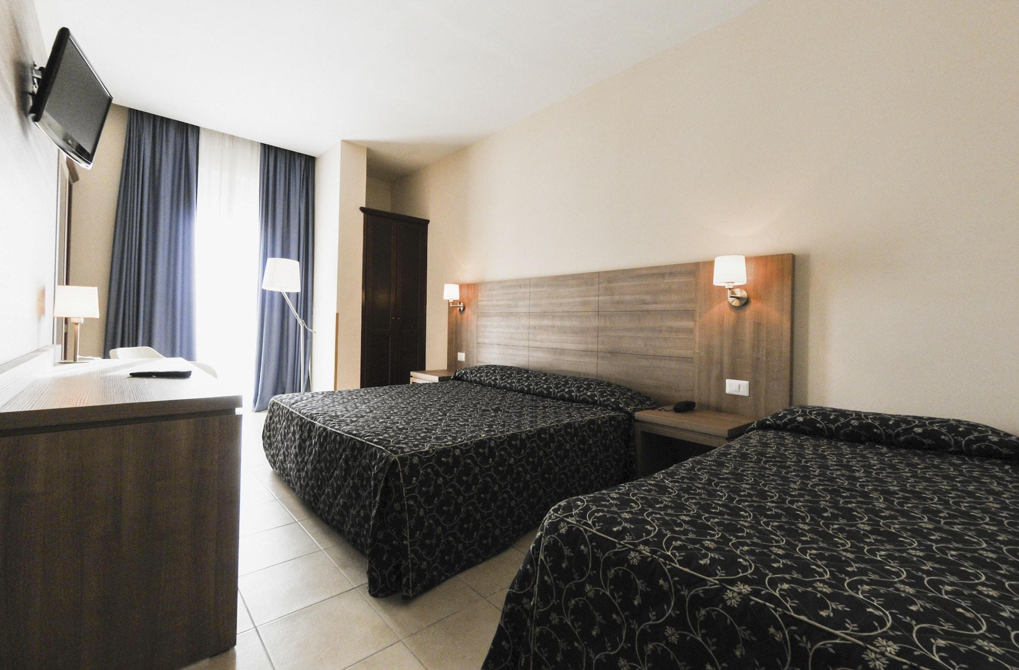Hotel Mediterraneo Civitavecchia Bagian luar foto
