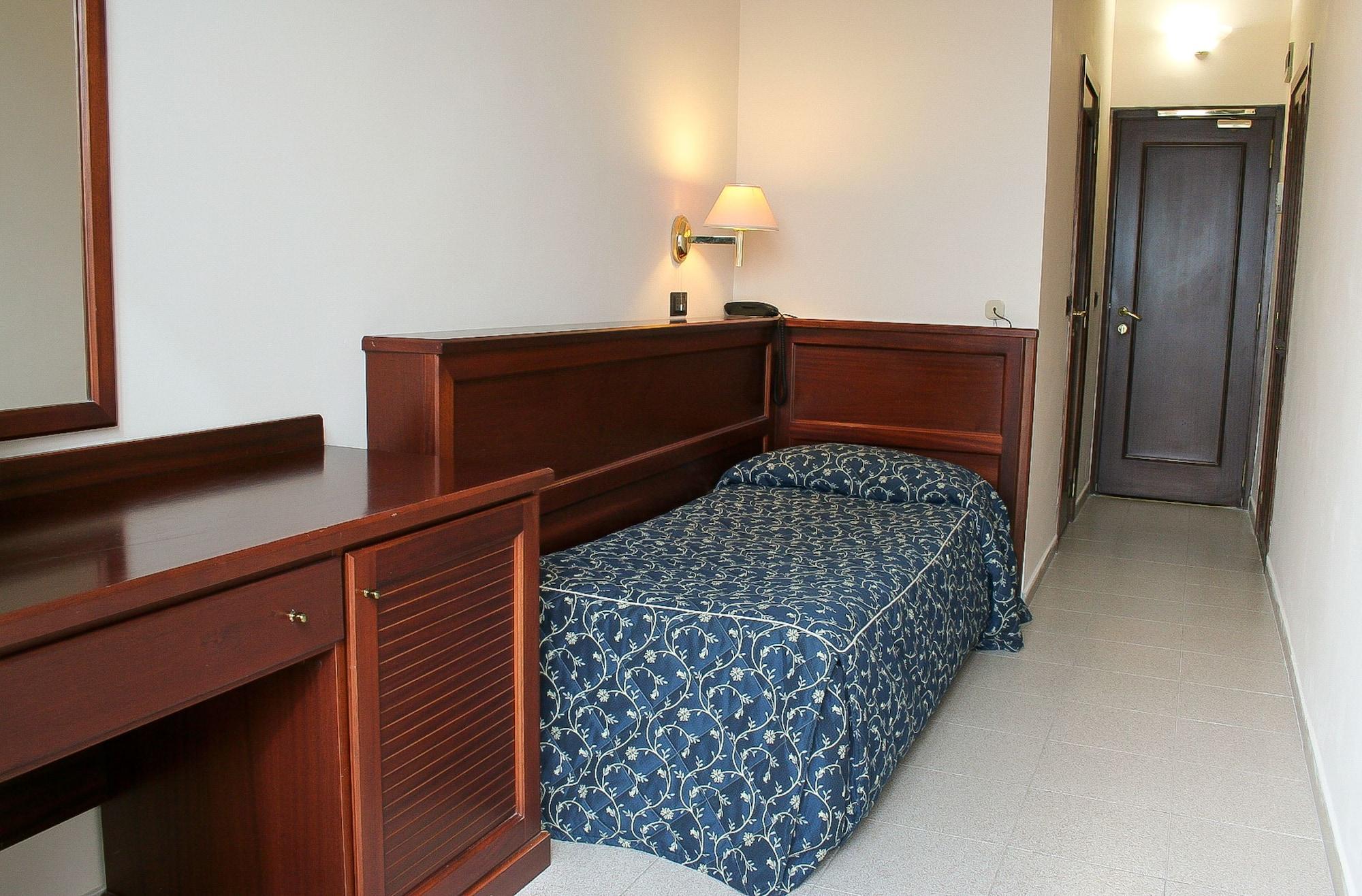 Hotel Mediterraneo Civitavecchia Bagian luar foto