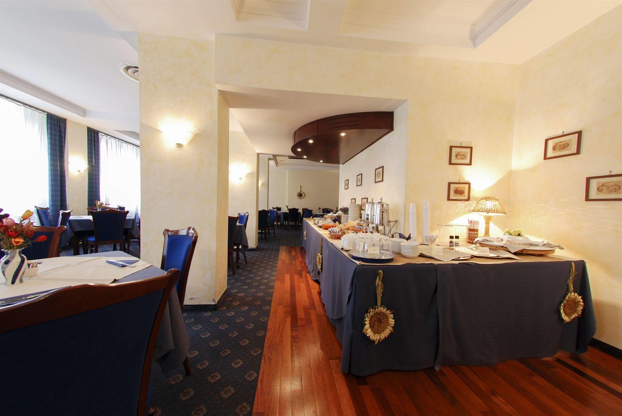 Hotel Mediterraneo Civitavecchia Bagian luar foto