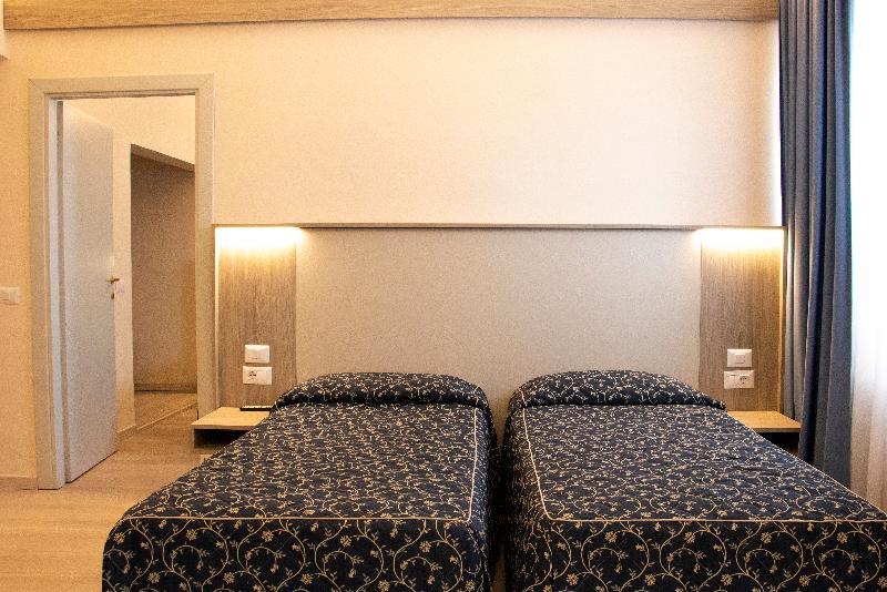 Hotel Mediterraneo Civitavecchia Bagian luar foto